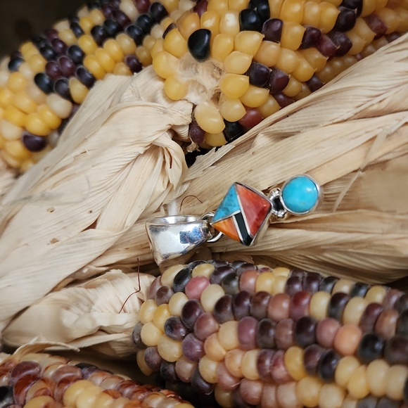 NWOT Native American Navajo Multi-stone Inlay Pendant 💙🧡🎁 - Picture 9 of 9
